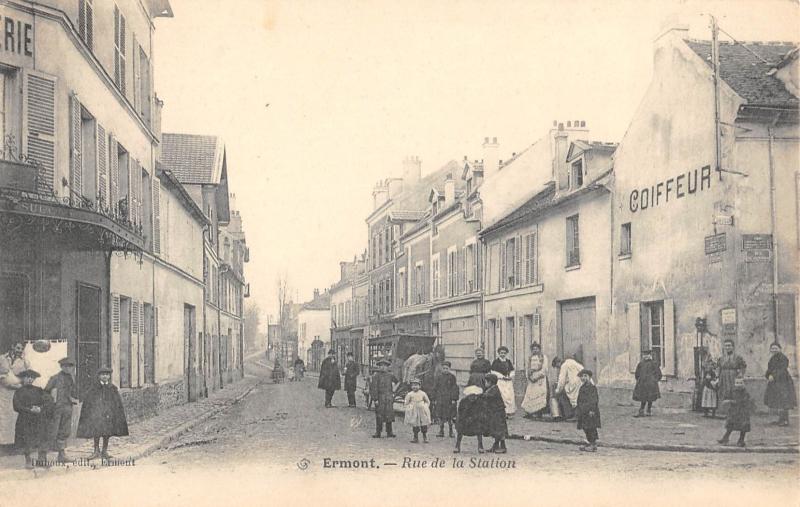 Carte postale ancienne Ermont - Rue De La Station à Ermont