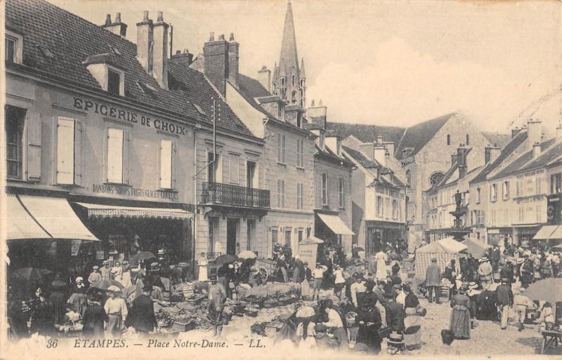 Carte postale ancienne Etampes - Place Notre Dame à Étampes