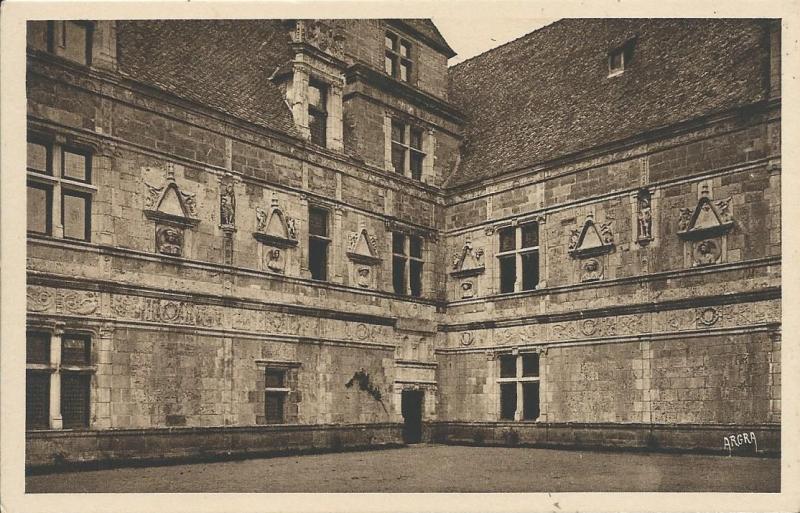 Carte postale ancienne Château de Montal à Saint-Jean-Lespinasse