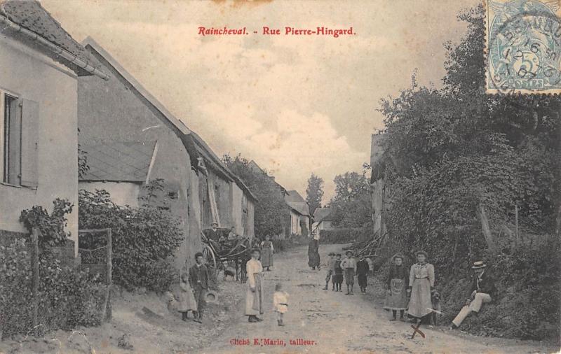 Carte postale ancienne Raincheval - Rue Pierre Hingard à Raincheval