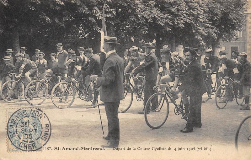 Carte postale ancienne Saint Amand Montrond - Depart De La Course Cycliste Du 4 Juin 1905 à Saint-Amand-Montrond