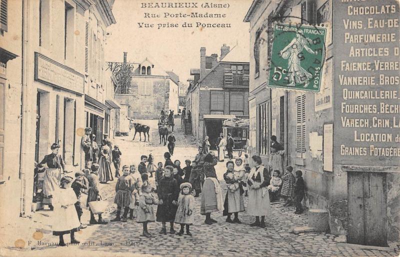 Carte postale ancienne Beaurieux - Rue Porte Madame - Vue Prise Du Ponceau à Beaurieux