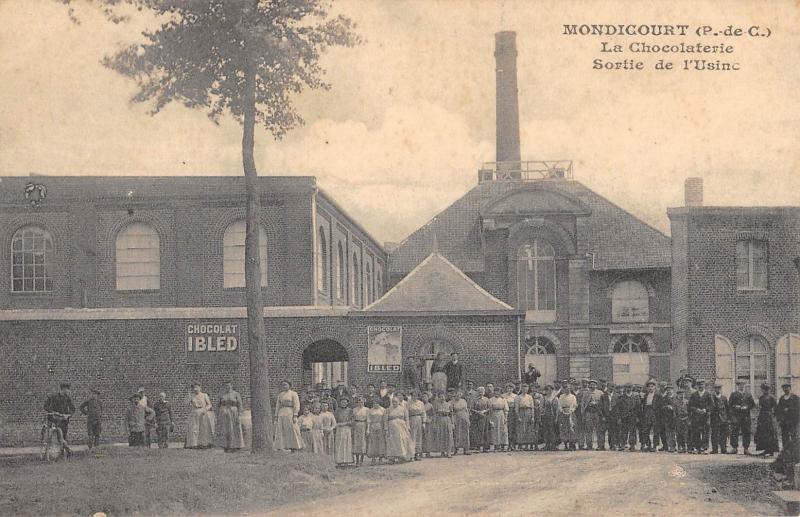 Carte postale ancienne Mondicourt - La Chocolaterie - Sortie De L'Usine à Mondicourt
