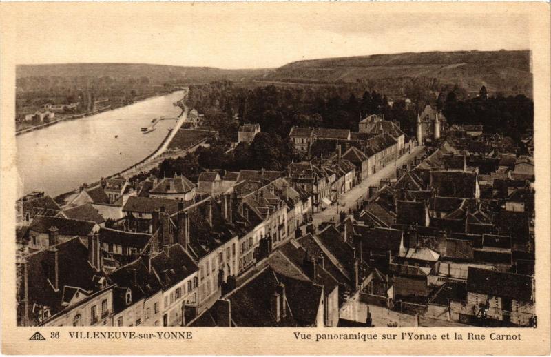 Carte postale ancienne Villeneuve s Yonne Vue panoramique sur l'Yonne France