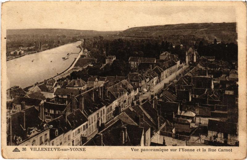 Carte postale ancienne Villeneuve s Yonne Vue panoramique sur l'Yonne France
