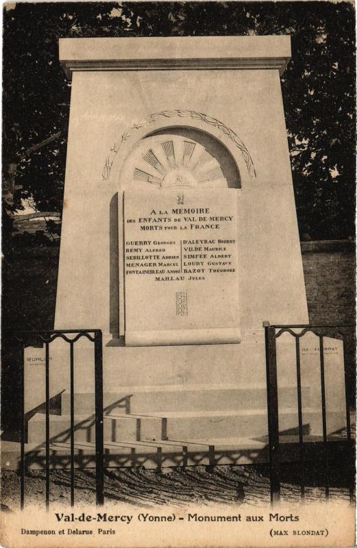 Carte postale ancienne Val-de-Mercy Monument aux Morts France à Mercy