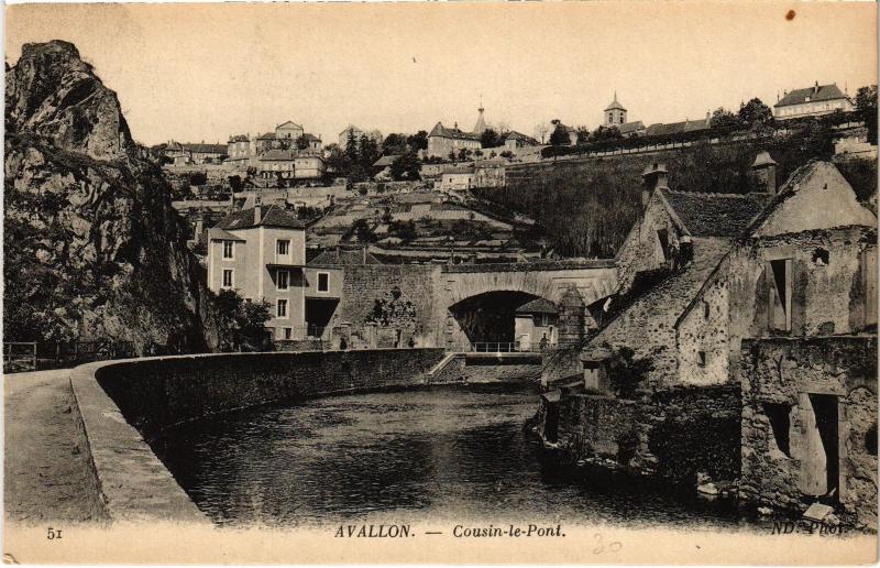 Carte postale ancienne Avallon Cousin-le-Pont France à Avallon