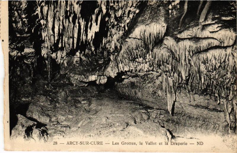 Carte postale ancienne Arcy-sur-Cure Les Grottes, le Vallot France à Arcy-sur-Cure