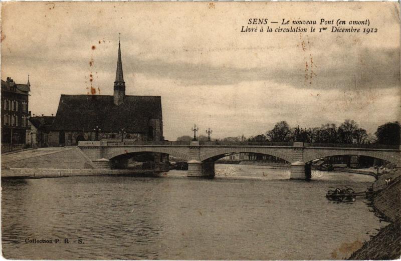 Carte postale ancienne Sens Le nouveau Pont France