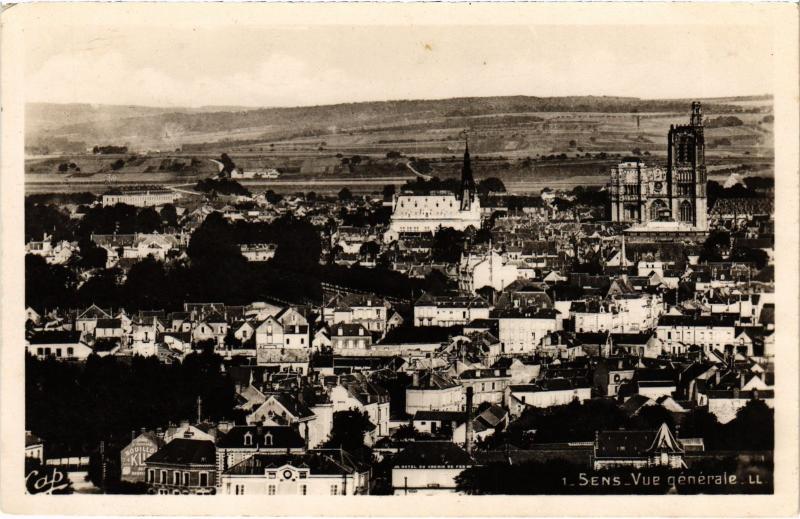 Carte postale ancienne Sens Vue Generale France