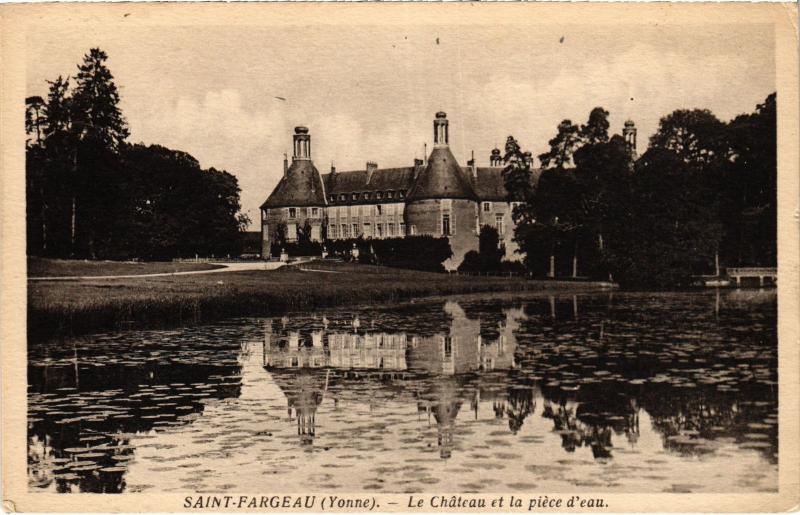 Carte postale ancienne Saint-Fargeau Le Chateau et la piece d'eau France à Saint-Fargeau