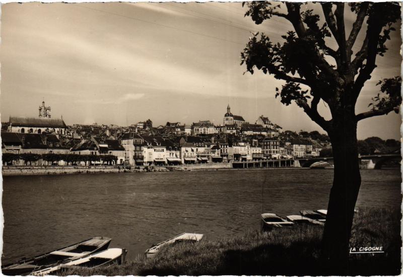 Carte postale ancienne Joigny-sur-Yonne Yonne et vue generale France à Joigny