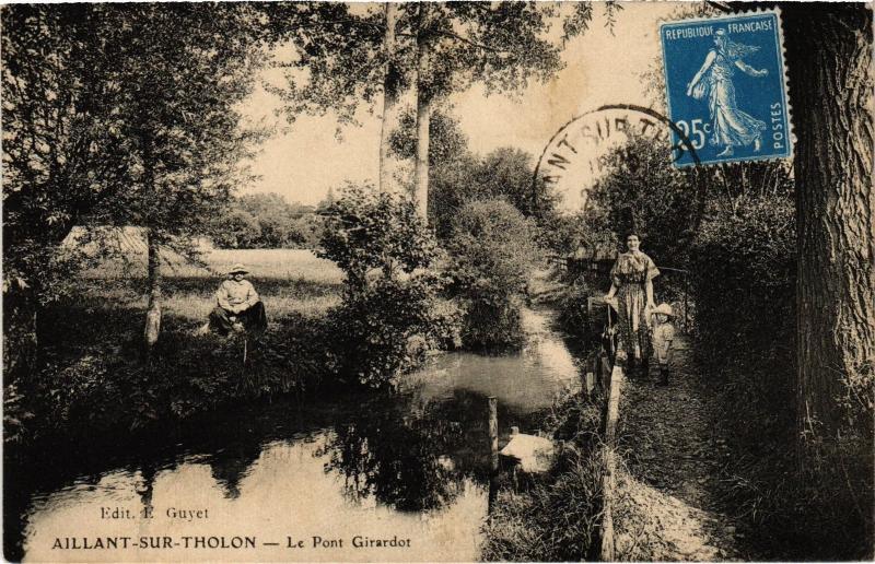 Carte postale ancienne Aillant-sur-Tholon Le Pont Girardot France