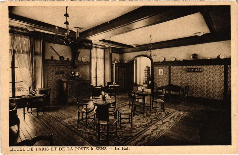 Carte postale ancienne Sens Le Hall France