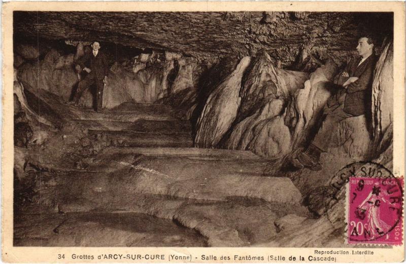 Carte postale ancienne Arcy-sur-Cure Salle des Fantomes France à Arcy-sur-Cure
