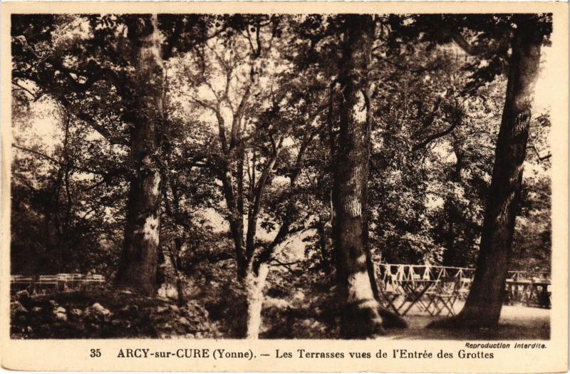 Carte postale ancienne Arcy-sur-Cure Les Terrasses vues de l'Entree des Grottes France à Arcy-sur-Cure
