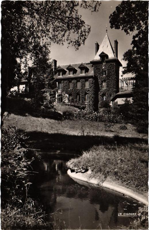 Carte postale ancienne Vouziers Le Chateau de la Corre France