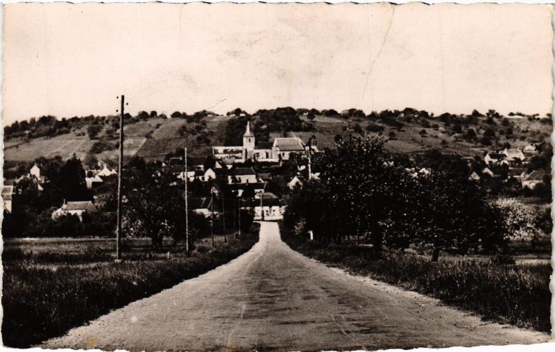 Carte postale ancienne Bellechaume Entree du Village France à Bellechaume