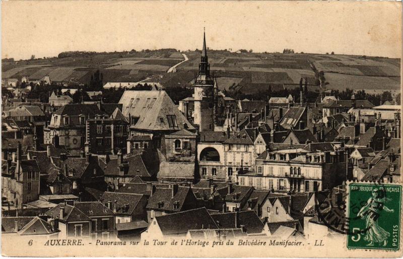 Carte postale ancienne Auxerre Panorama sur la Tour de l'Horloge France à Auxerre