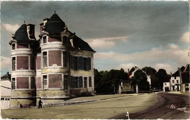 Carte postale ancienne Courson-les-Carrieres Route d'Auxerre France à Auxerre