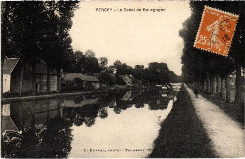Carte postale ancienne Percey Le Canal de Bourgogne France à Percey
