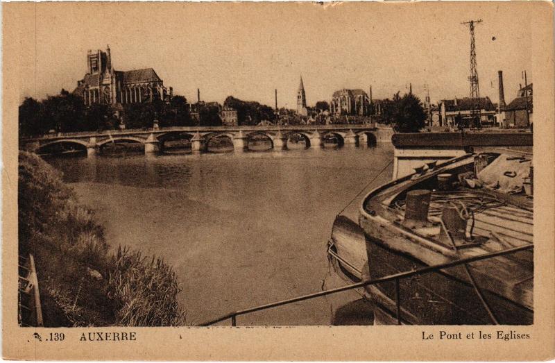 Carte postale ancienne Auxerre Le Pont et les Eglises France à Auxerre