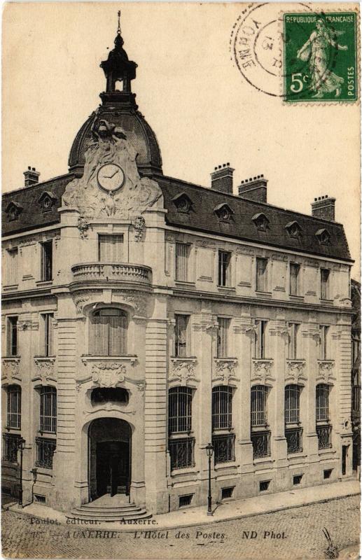 Carte postale ancienne Auxerre L'Hotel des Postes France à Auxerre
