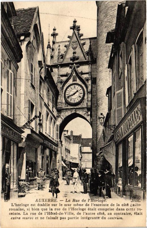 Carte postale ancienne Auxerre La Rue de l'Horloge France à Auxerre