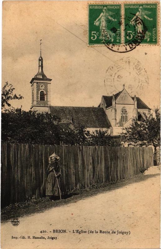 Carte postale ancienne Brion L'Eglise de la Route de Joigny France à Brion