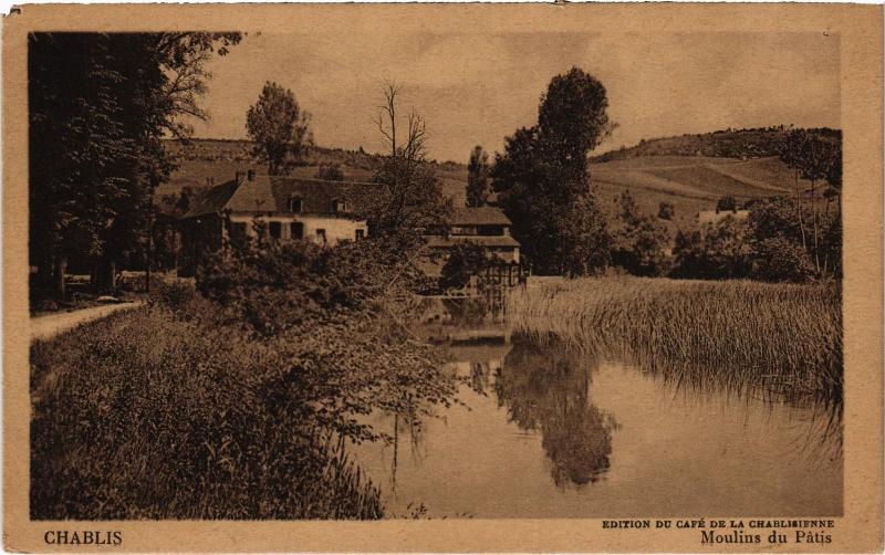 Carte postale ancienne Chablis Moulins du Patis France à Chablis