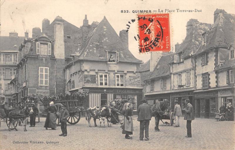 Carte postale ancienne Quimper - La Place Terre Au Duc à Quimper