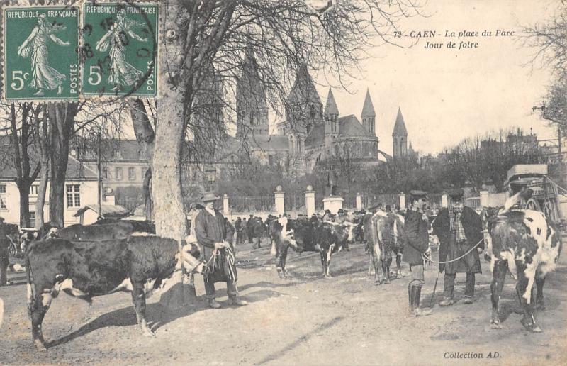 Carte postale ancienne Caen - La Place Du Parc - Jour De Foire à Caen