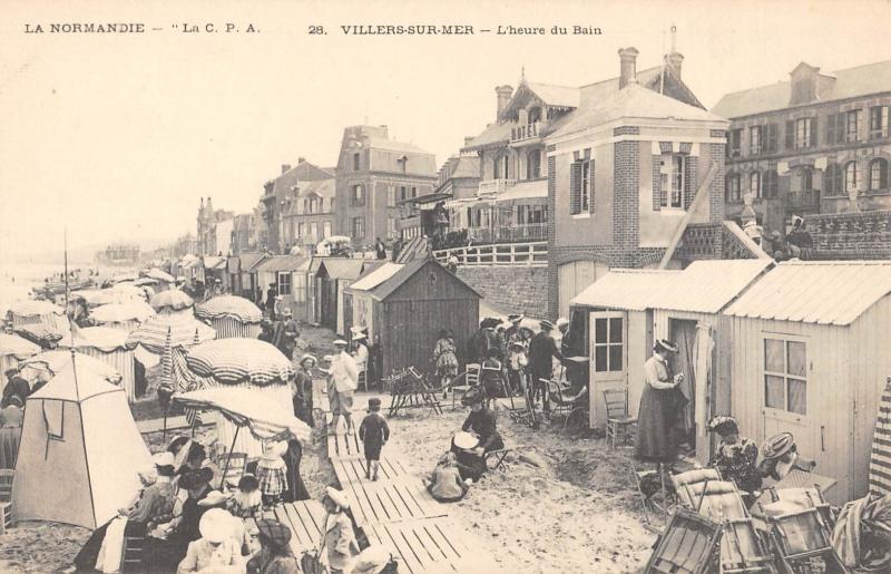 Carte postale ancienne Villers Sur Mer - L'Heure Du Bain à Villers-sur-Mer