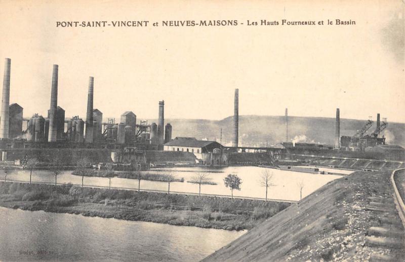 Carte postale ancienne Pont Saint Vincent Et Neuves Maisons - Les Hauts Fourneaux Et Le Bassin à Neuves-Maisons
