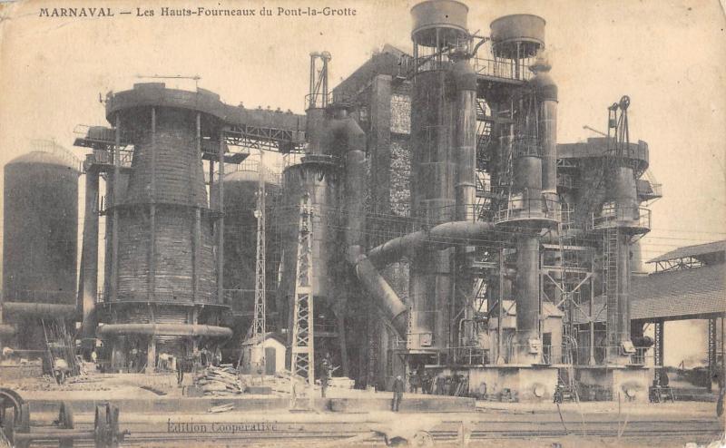 Carte postale ancienne Marnaval - Les Hauts Fourneaux Du Pont La Grotte