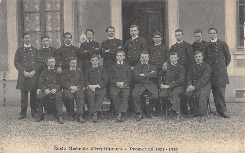 Carte postale ancienne Melun - Ecole Normale D'Instituteurs - Promotion 1907 1910 à Melun