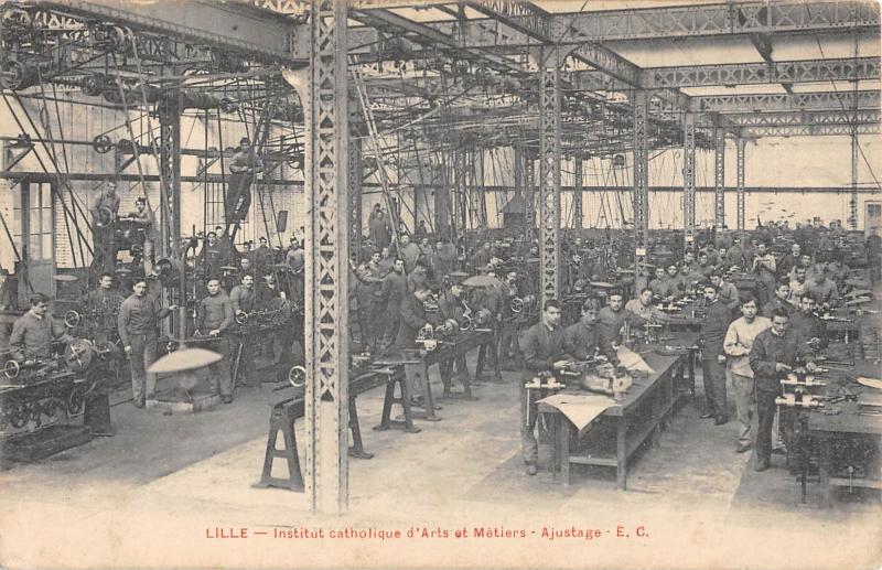 Carte postale ancienne Lille - Institut Catholique D'Arts Et Metiers - Ajustage à Lille