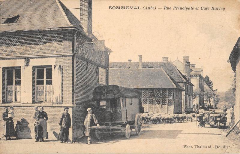 Carte postale ancienne Sommeval - Rue Principale Et Cafe Burtey à Sommeval