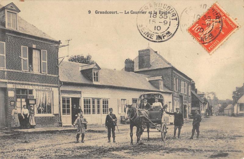 Carte postale ancienne Grandcourt - Le Courrier Et La Poste - cpa rare à Grandcourt