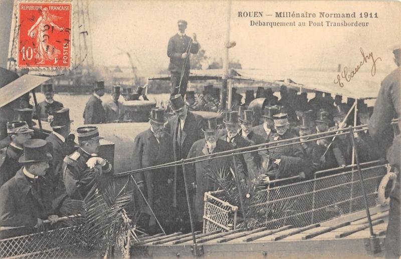 Carte postale ancienne Rouen - Millenaire Normand 1911 - Debarquement Au Pont Transbordeur à Rouen