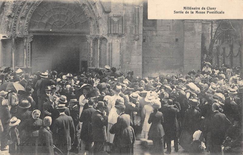 Carte postale ancienne Millenaire De Cluny - Sortie Dela Messe Pontificale à Cluny