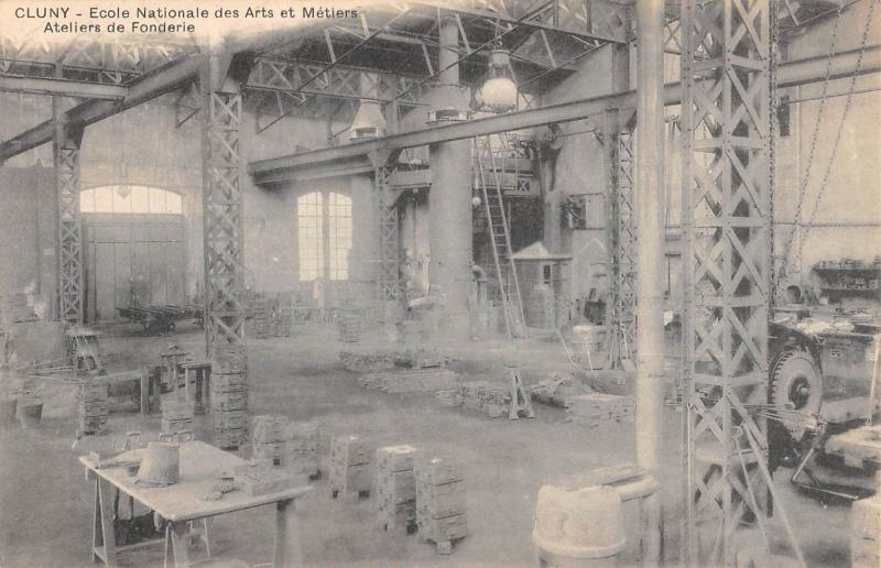 Carte postale ancienne Cluny - Ecole Nationale Des Arts Et Metiers - Ateliers De Fonderie à Cluny