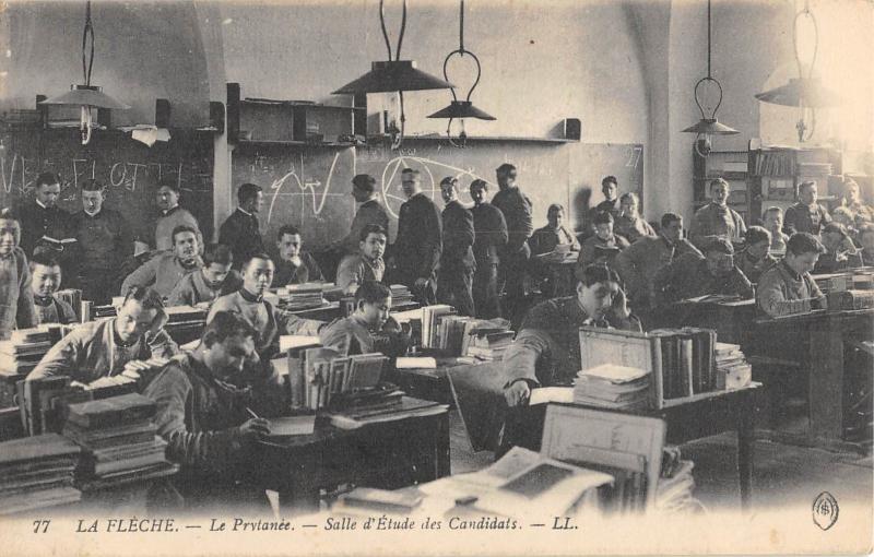 Carte postale ancienne La Fleche - Le Prytanee - Salle D'Etude Des Candidats à La Flèche