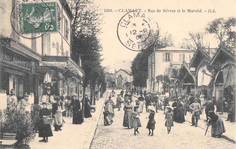 Carte postale ancienne Clamart - Rue De Sevres Et Le Marche à Clamart