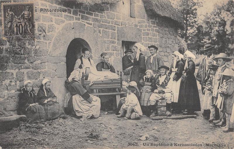 Carte postale ancienne 57 Un Bapteme A Klernascleden - Morbihan