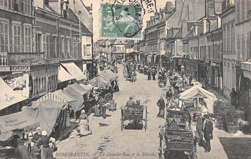 Carte postale ancienne Romorantin - La Grande Rue Et Le Marche
