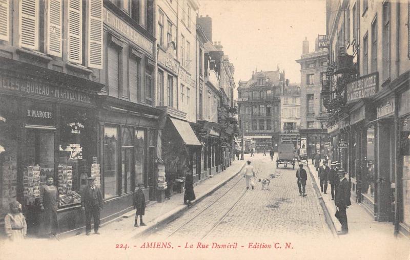 Carte postale ancienne Amiens - La Rue Dumeril à Amiens
