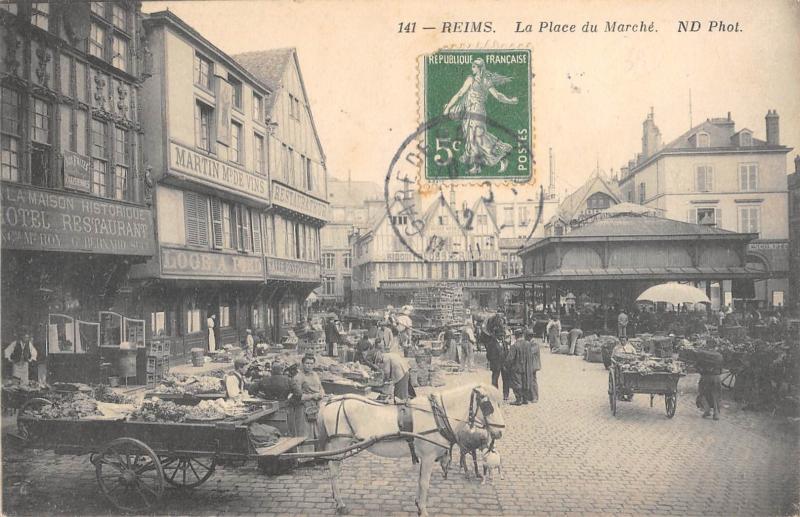 Carte postale ancienne Reims - La Place Du Marche à Reims