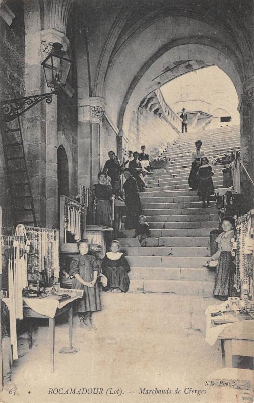 Carte postale ancienne Rocamadour - Marchands De Cierges à Rocamadour