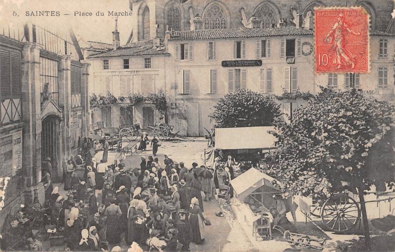 Carte postale ancienne Saintes - Place Du Marche à Saintes